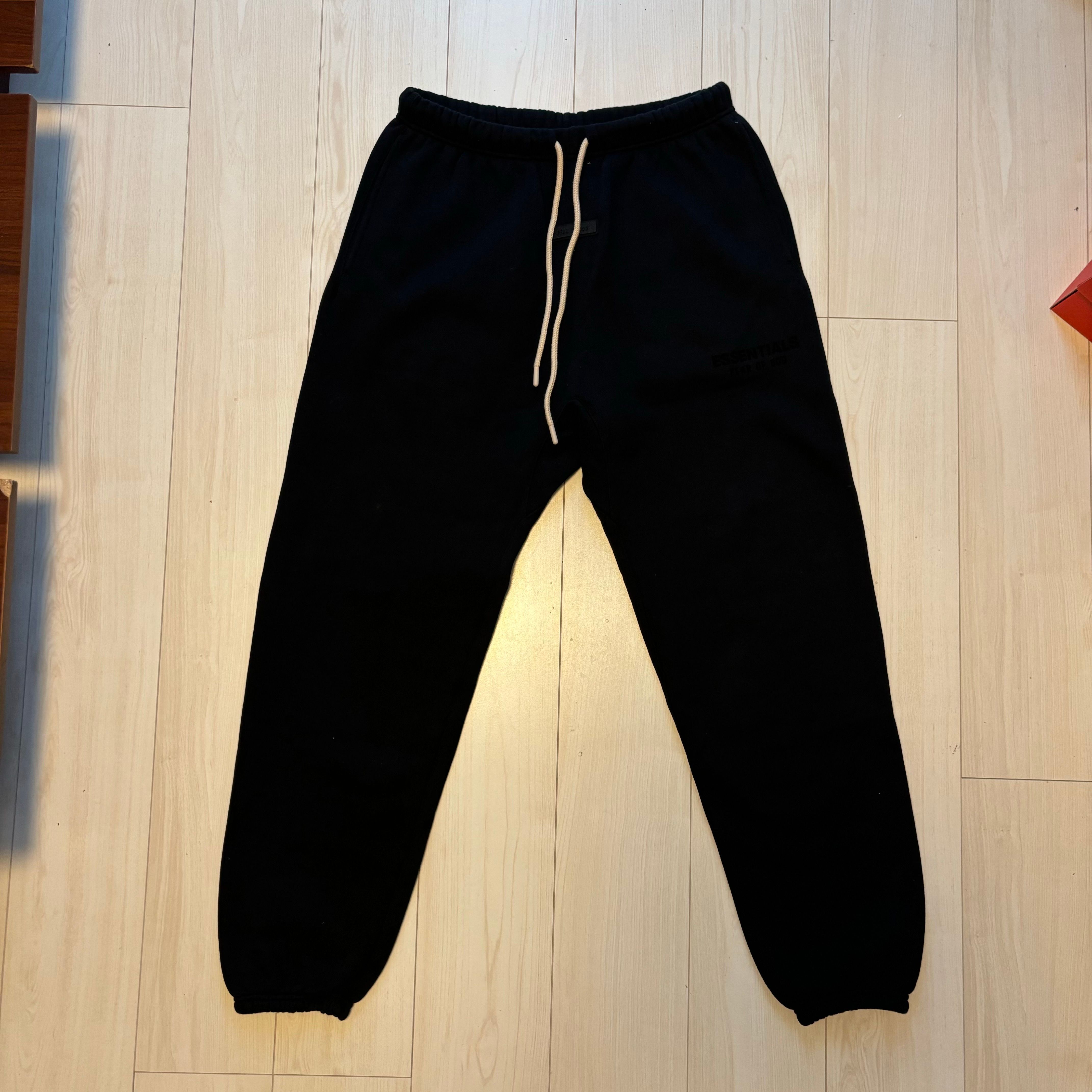 FEAR OF GOD ESSENTIALS Sweatpants "Black"