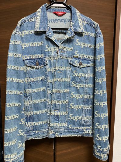 Supreme Frayed Logos Denim Trucker Jacket "Blue"