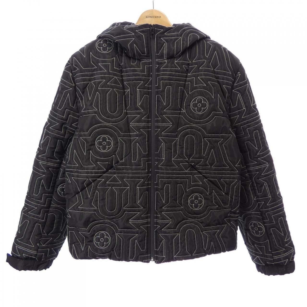 ルイヴィトン LOUIS VUITTON オールオーバーVUITTONスノーダウン HOB16ER29 ダウンジャケット
