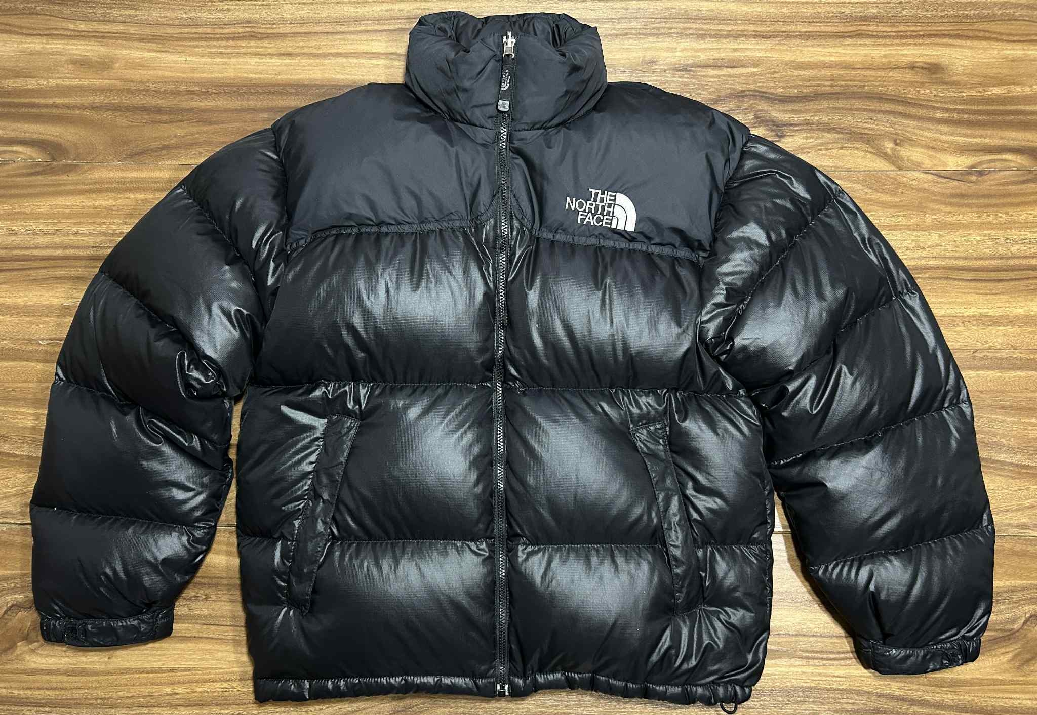 THE NORTH FACEの韓国モデルのダウンジャケットです。