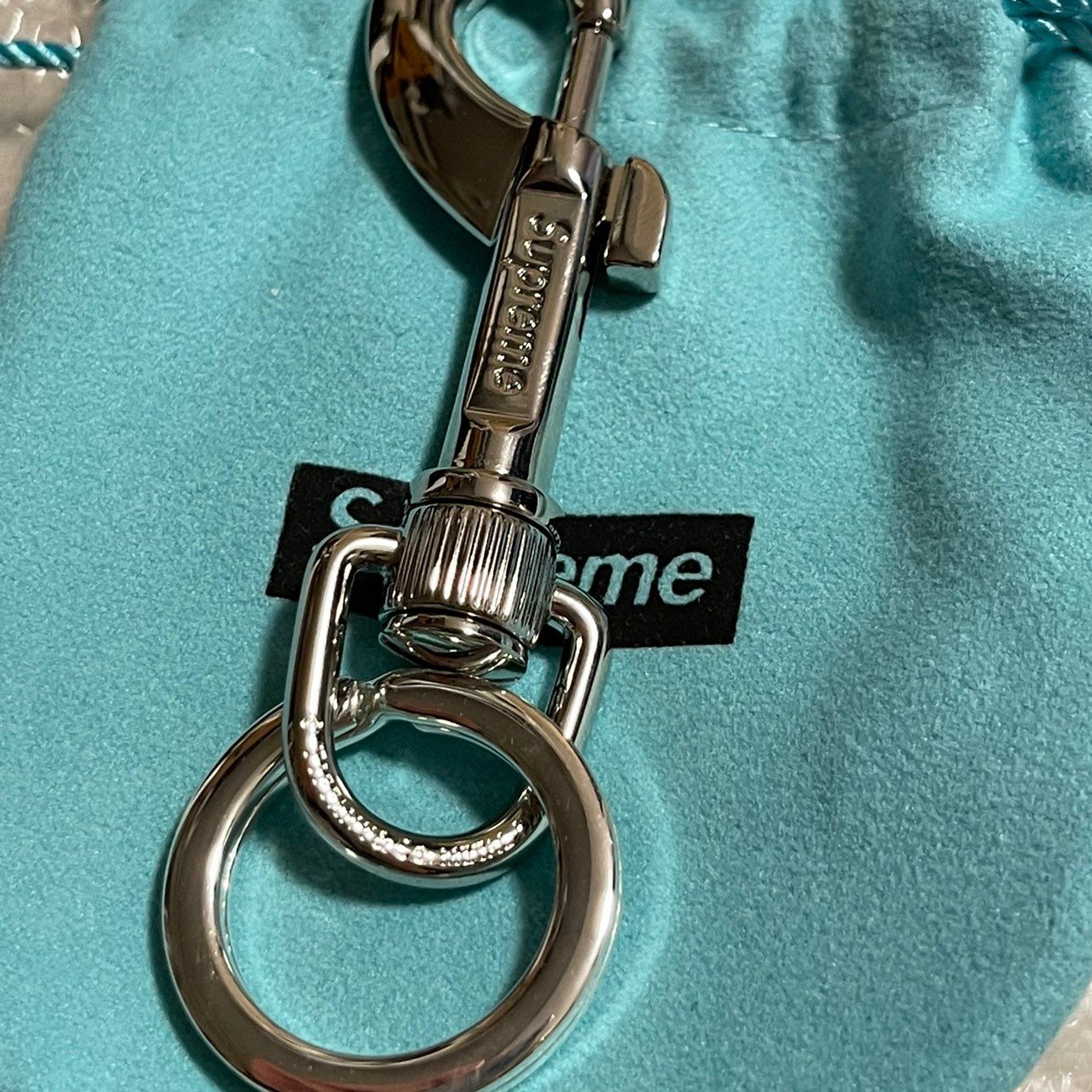 Supreme / Tiffany & Co. Return to Tiffany Oval Tag Keyring "Silver"