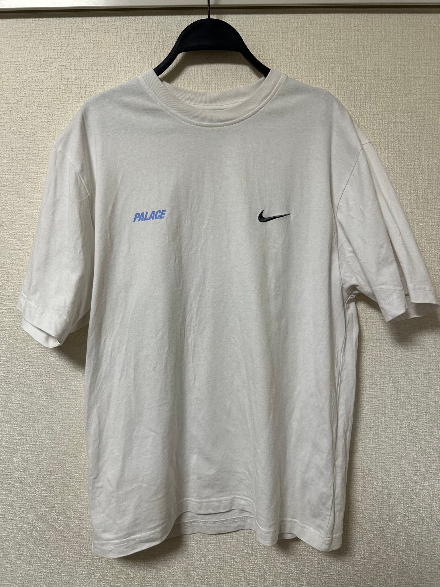 PALACE x Nike Font Swoosh T Shirt "White"