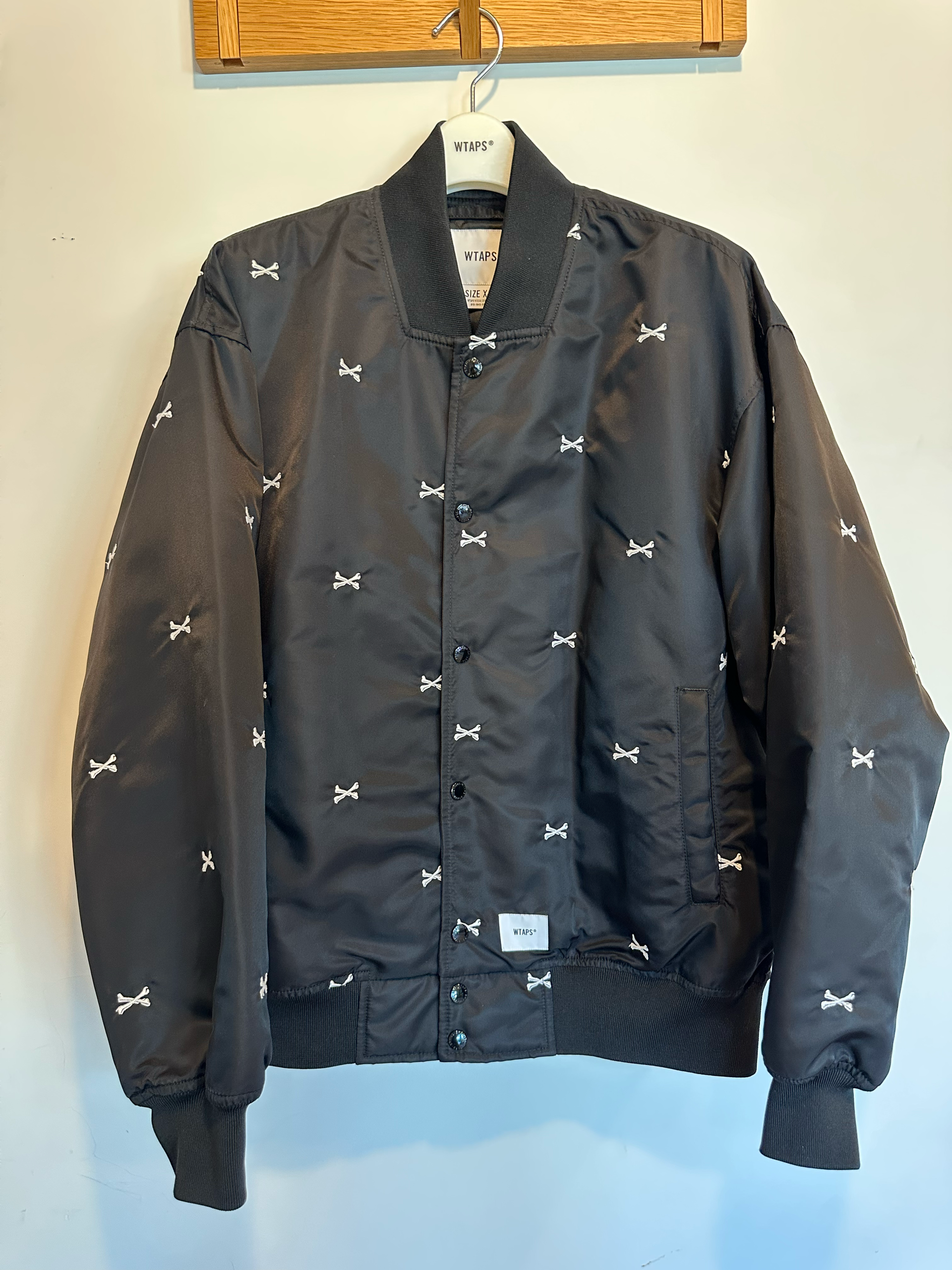 WTAPS Team / Jacket / Nylon. Twill. Textile "Black"