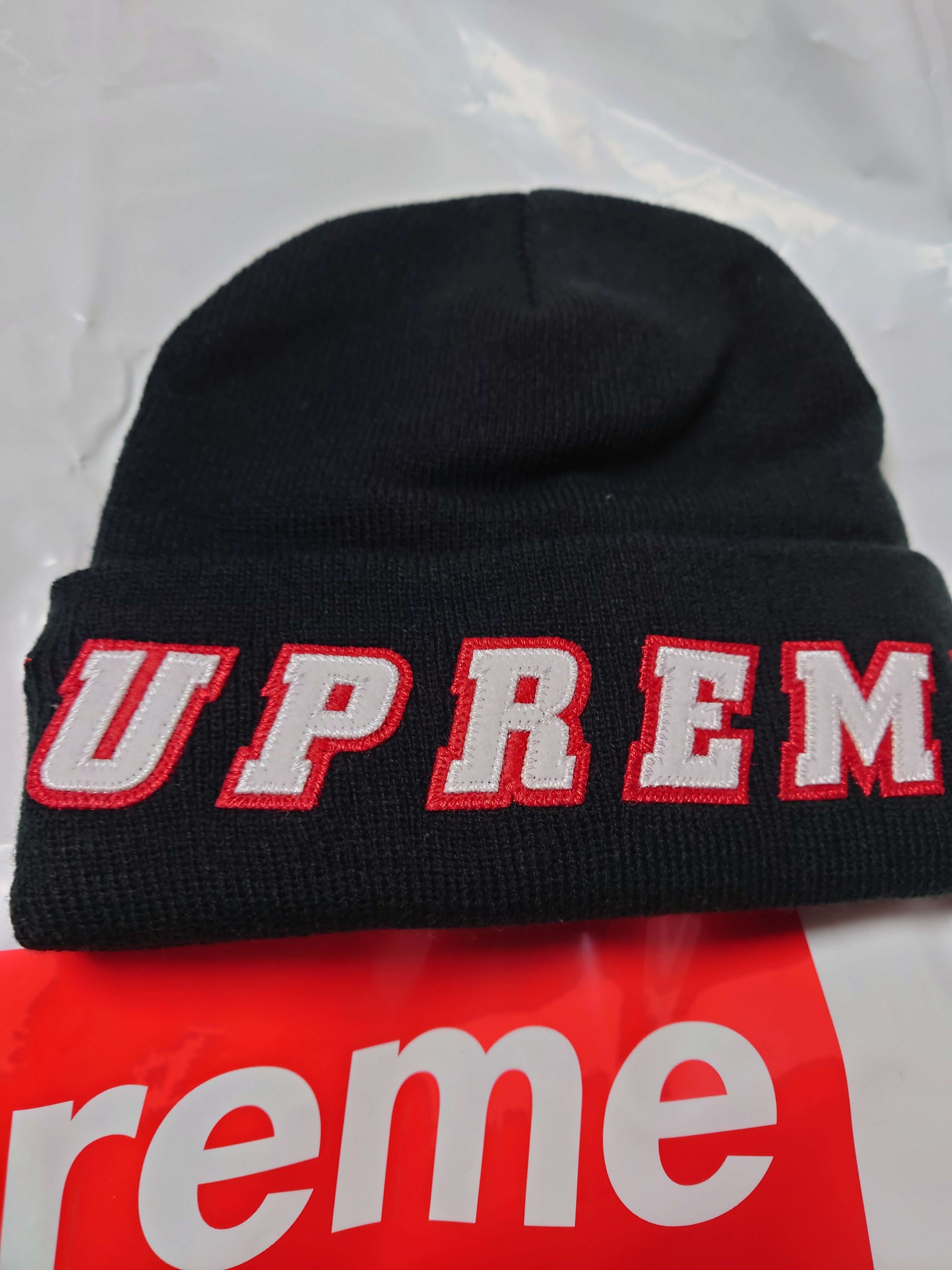 supreme 2019SS Felt Logo Beanie BLACK
