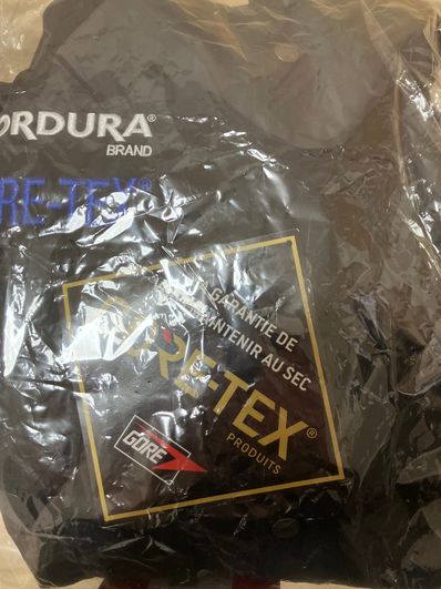 Supreme x The North Face Expedition Jacket "Black"