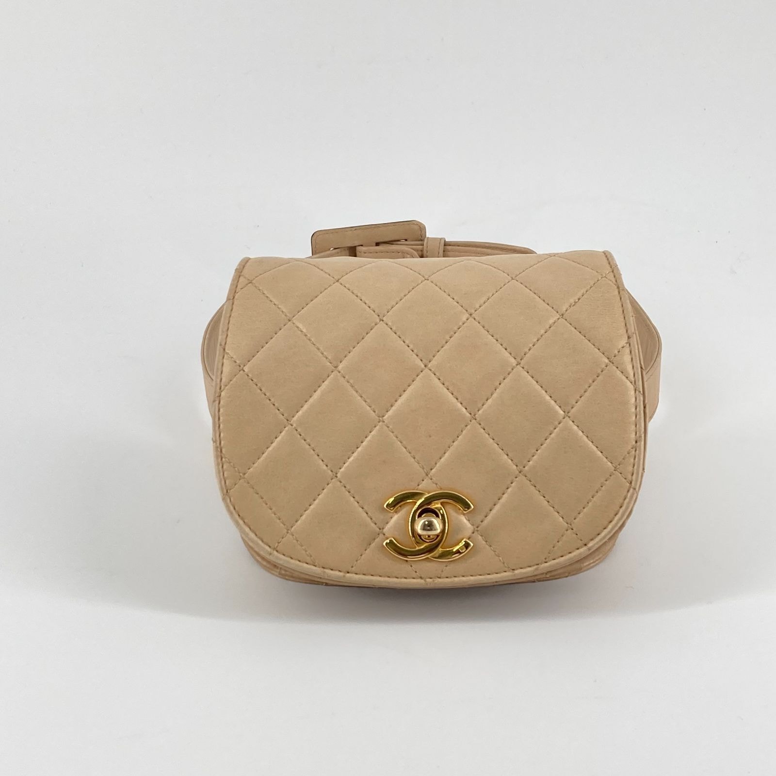 CHANEL(シャネル)マトラッセ ウエストバッグ ボディー バッグ ベージュ