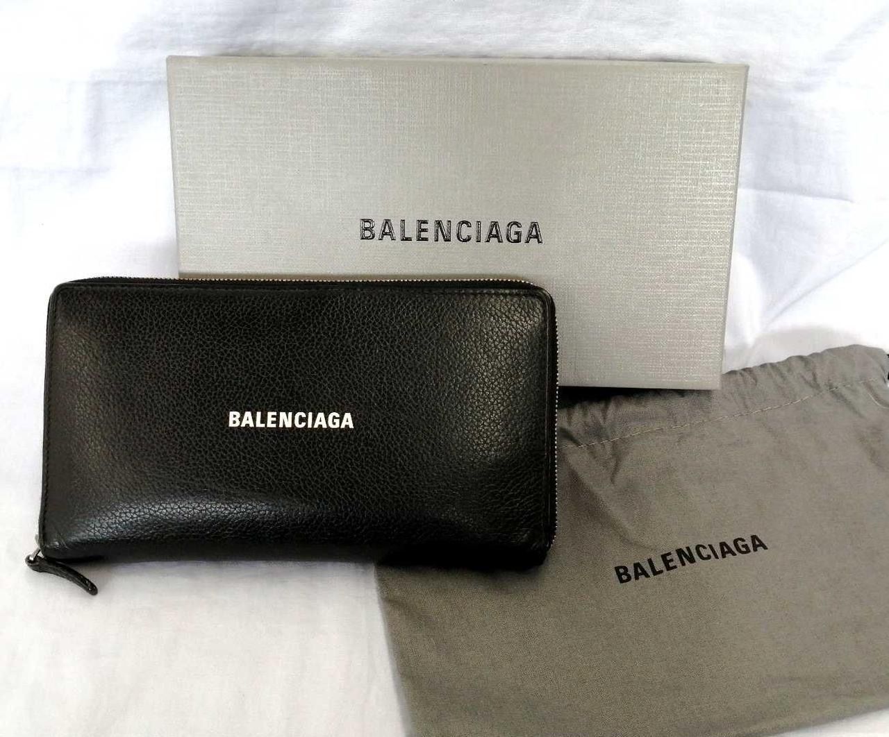 BALENCIAGA