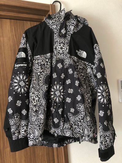 Supreme The North Face Bandana Mountain Parka "Black"