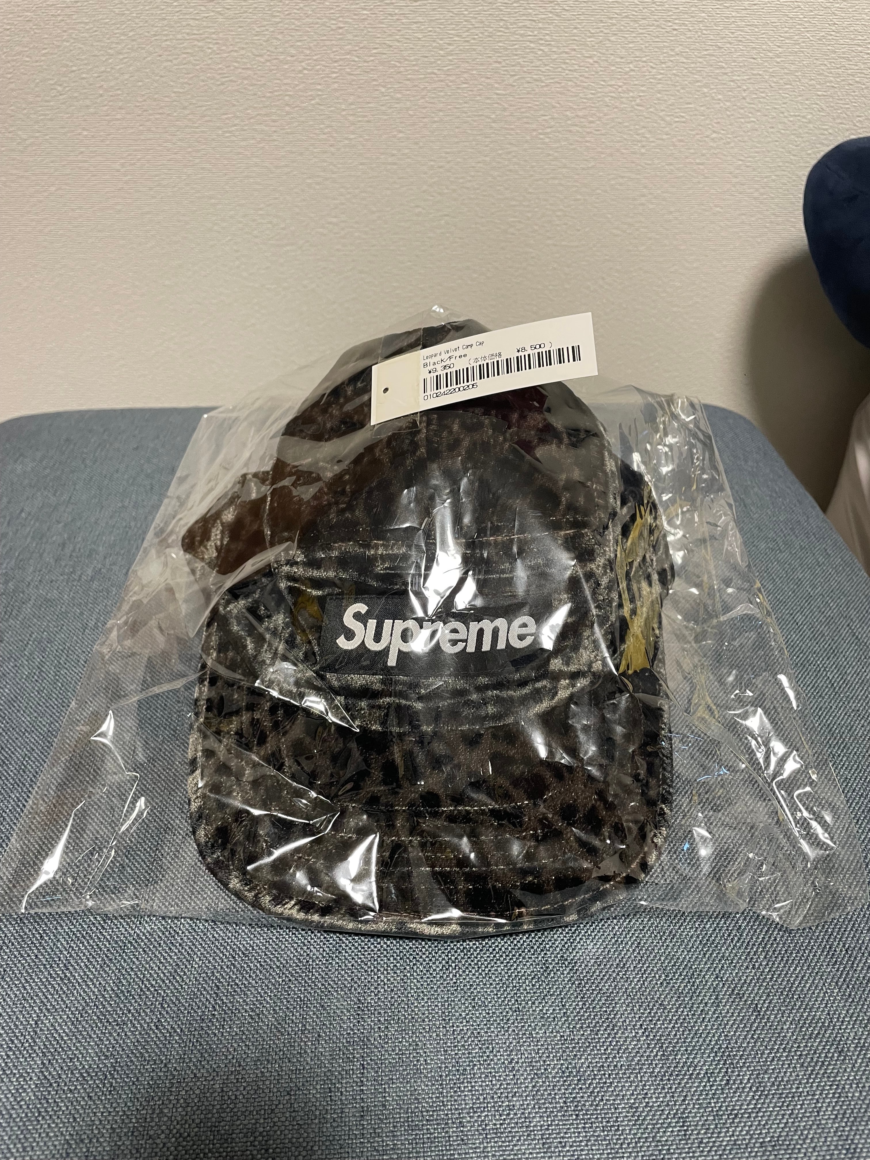 シュプリーム レオパード ベルベット キャンプ キャップ "ブラック"