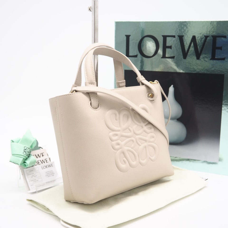 美品 LOEWE ロエベ インフレーテッドアナグラム トート ミニ A717S74X05 2wayハンドバッグ ベージュ レザー レディース