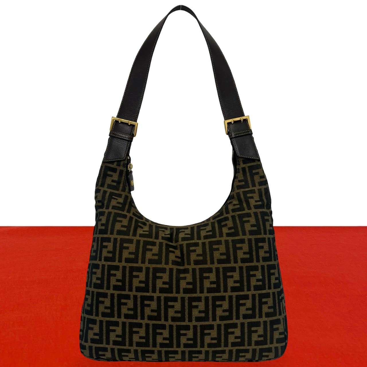 FENDI フェンディ ズッカ 柄 キャンバス レザー ショルダーバッグ ブラウン
 17634