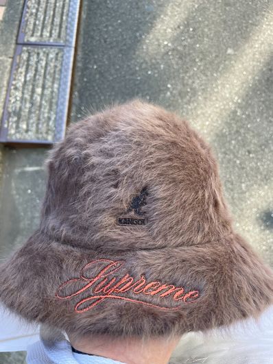 Supreme / Kangol Furgora Casual "Brown"