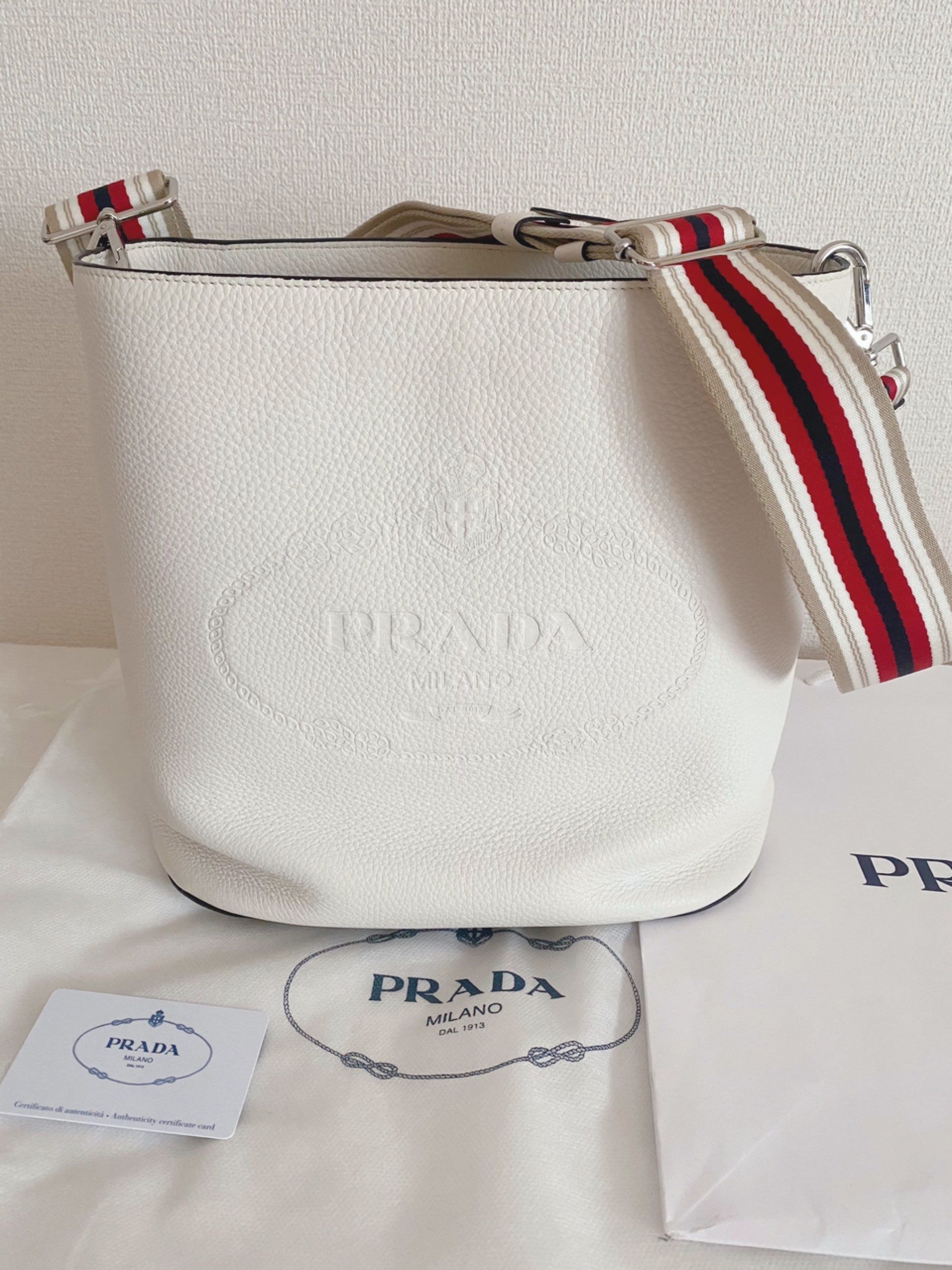PRADA ショルダーバッグ