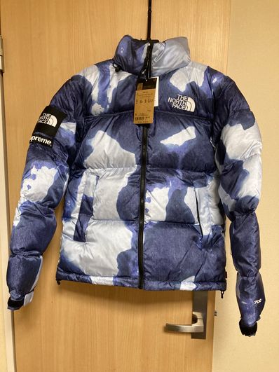 Supreme x The North Face Bleached Denim Print Nuptse Jacket "Indigo"