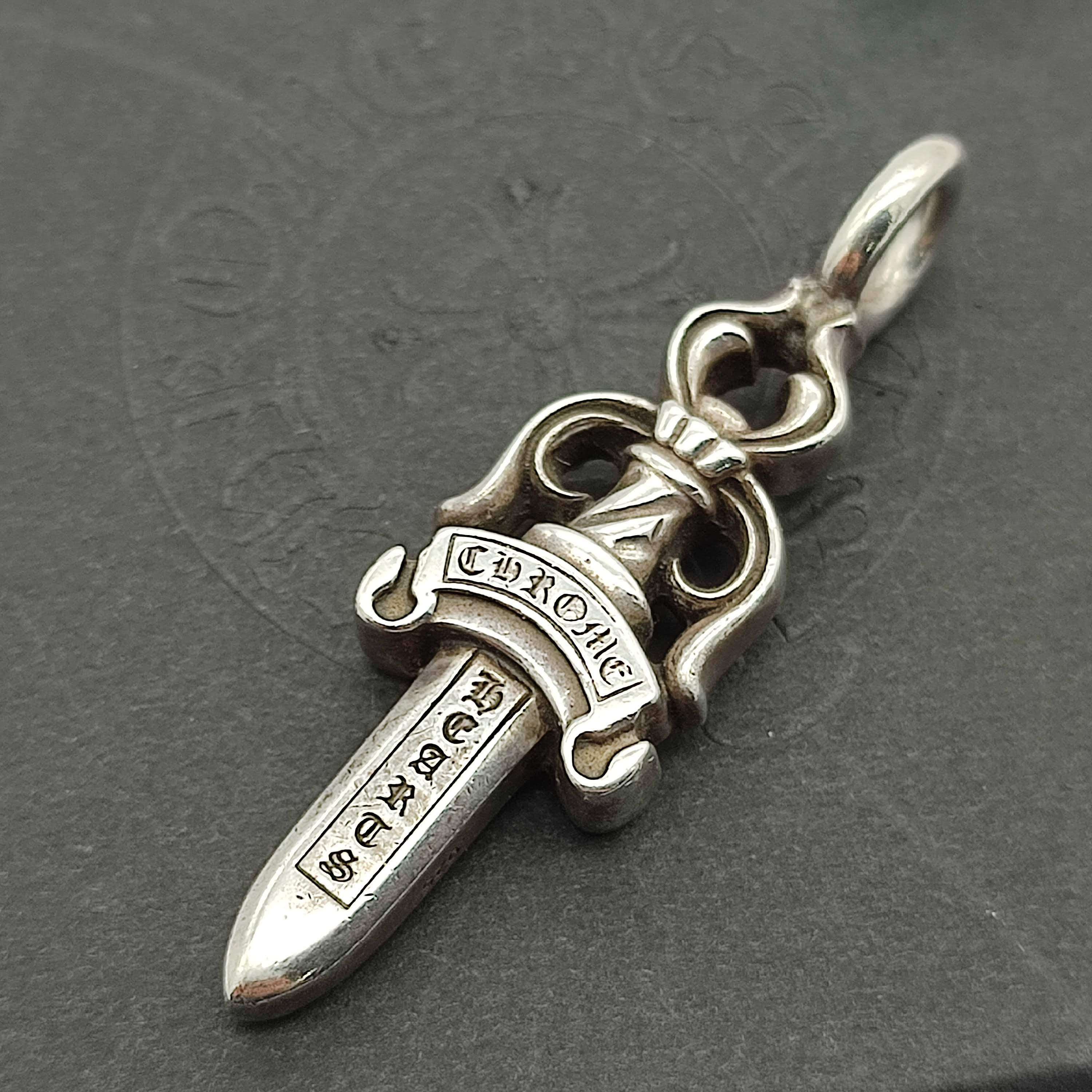 Chrome Hearts Double Dogger Pendant "Silver"