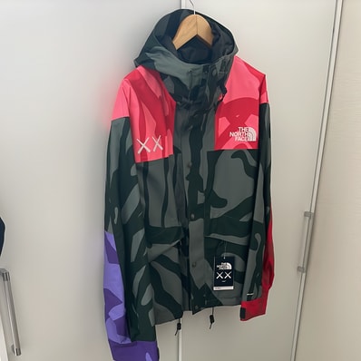 The North Face × Kaws Retro 1986 Mountain Jacket "Balsam Green"