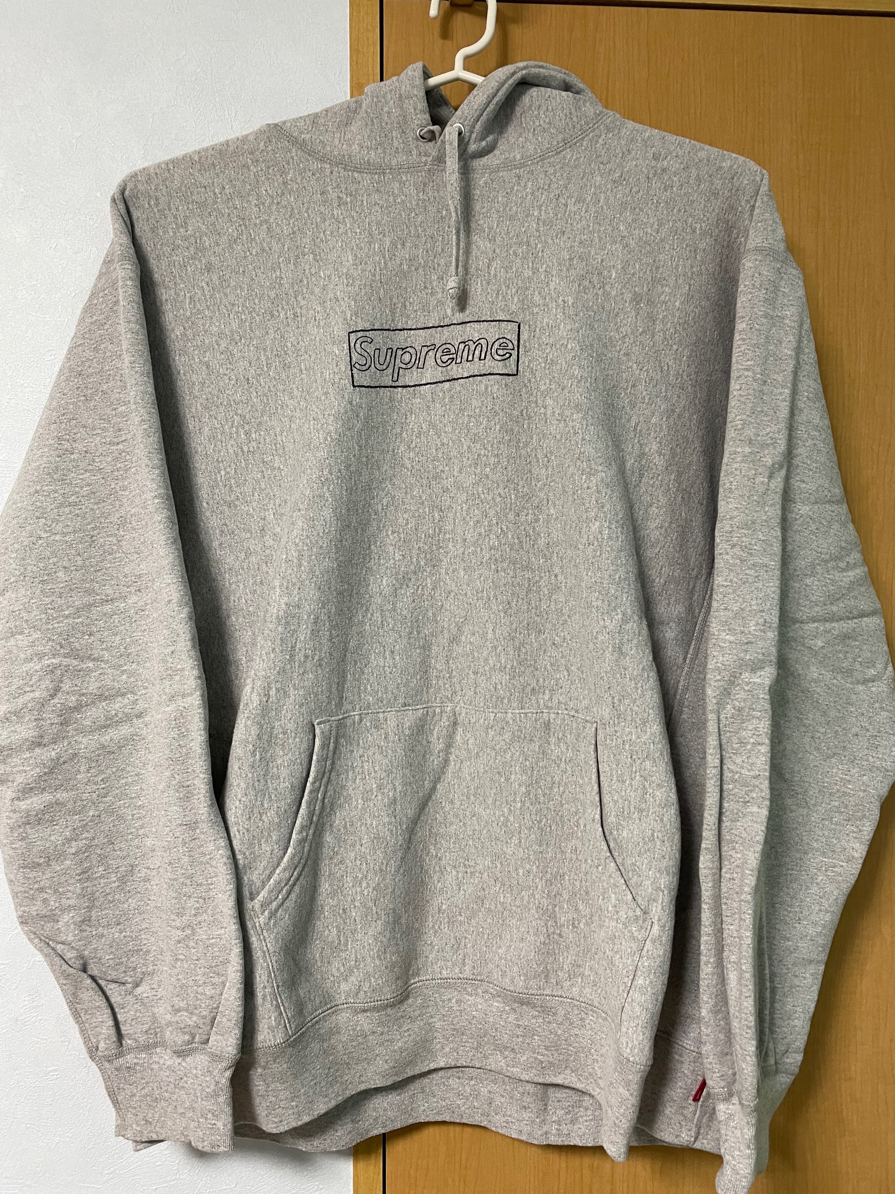 Supreme KAWS Chalk Logo Hooded Sweatshirt "Grey"(2021)