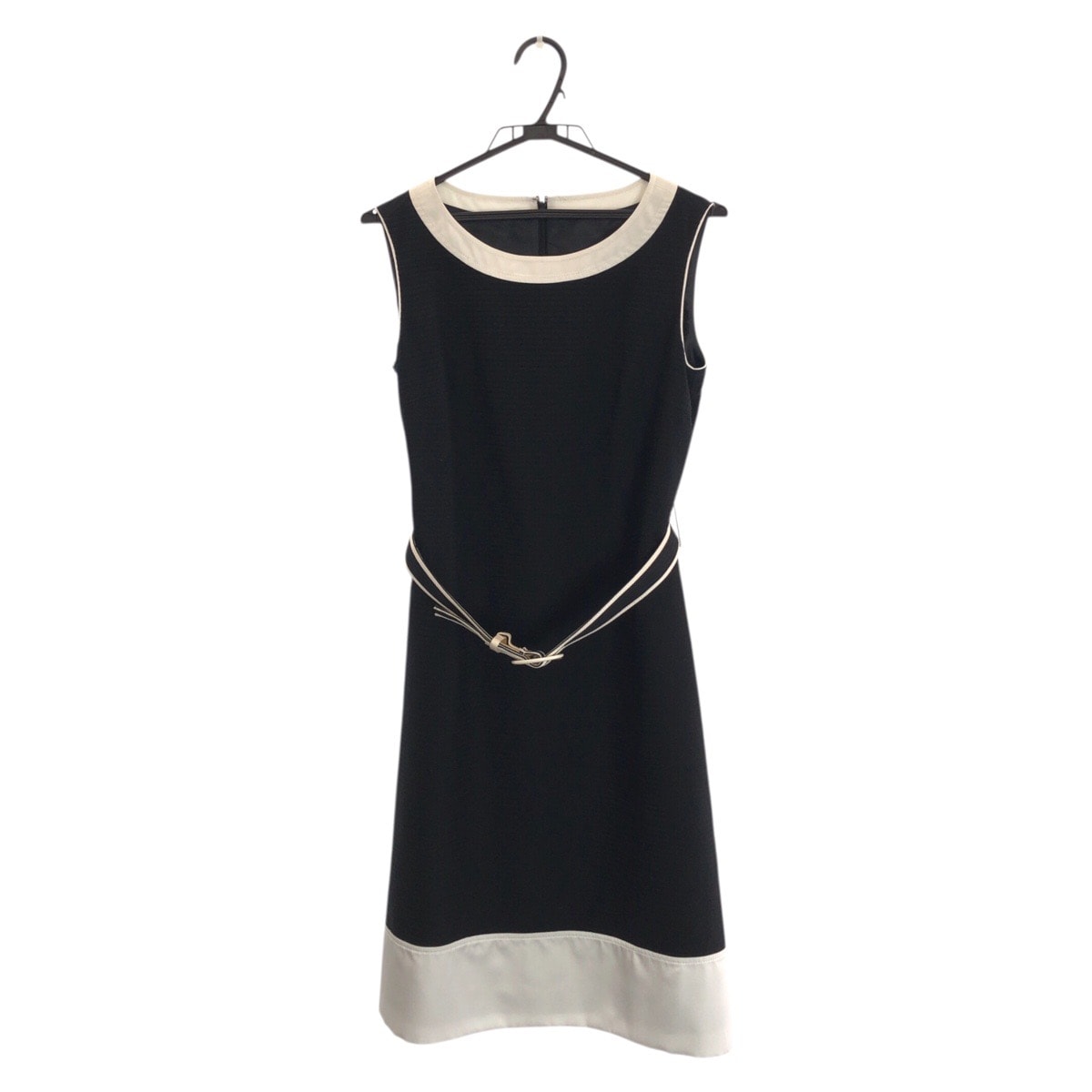 美品 courreges クレージュ サイズ38 ブラック ホワイト シルバー金具 コットン ポリエステル/ ワンピース ノースリーブ 601405 【中古】