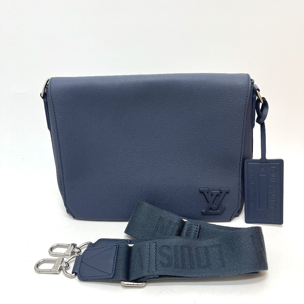 ルイヴィトン LOUIS VUITTON テイクオフ メッセンジャー M23709 LVアエログラム カバン バッグ 斜め掛け ショルダーバッグ レザー ブルー アトランティーク ブルー 新品同様