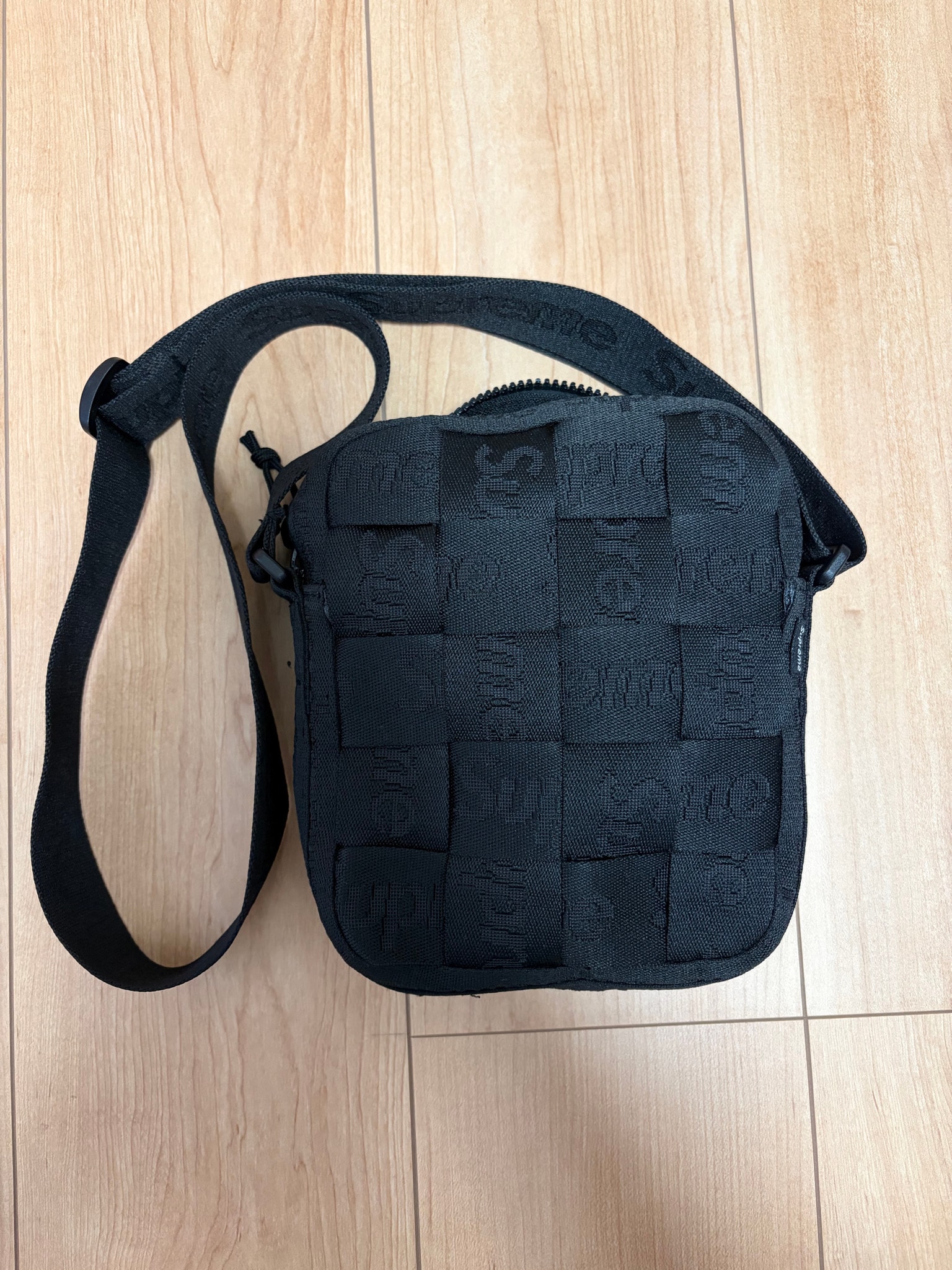 Supreme Woven Shoulder Bag "Black" (23SS)