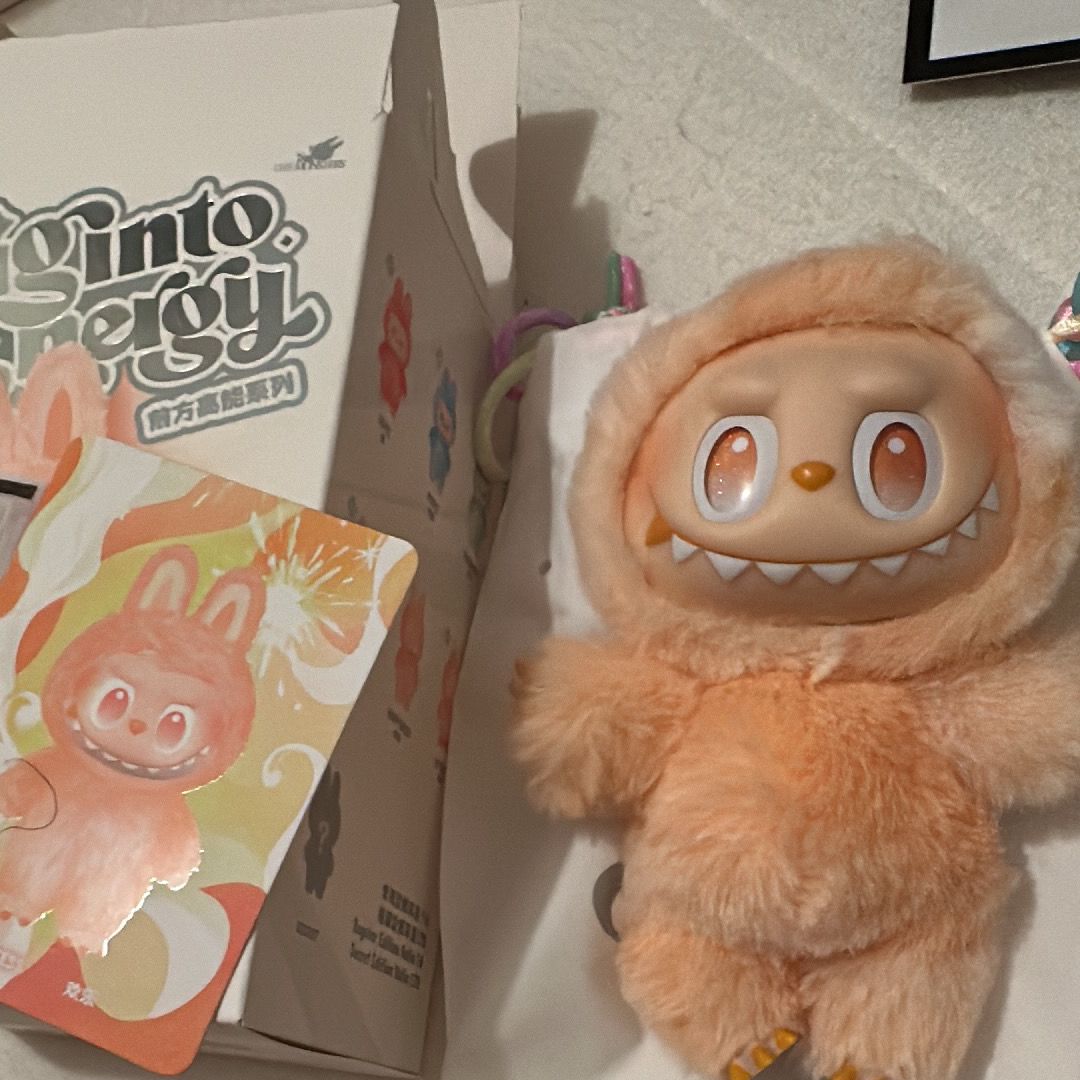 POP MART THE MONSTERS (LABUBU) Big into Energy Series Plush Pendant HAPPINESS