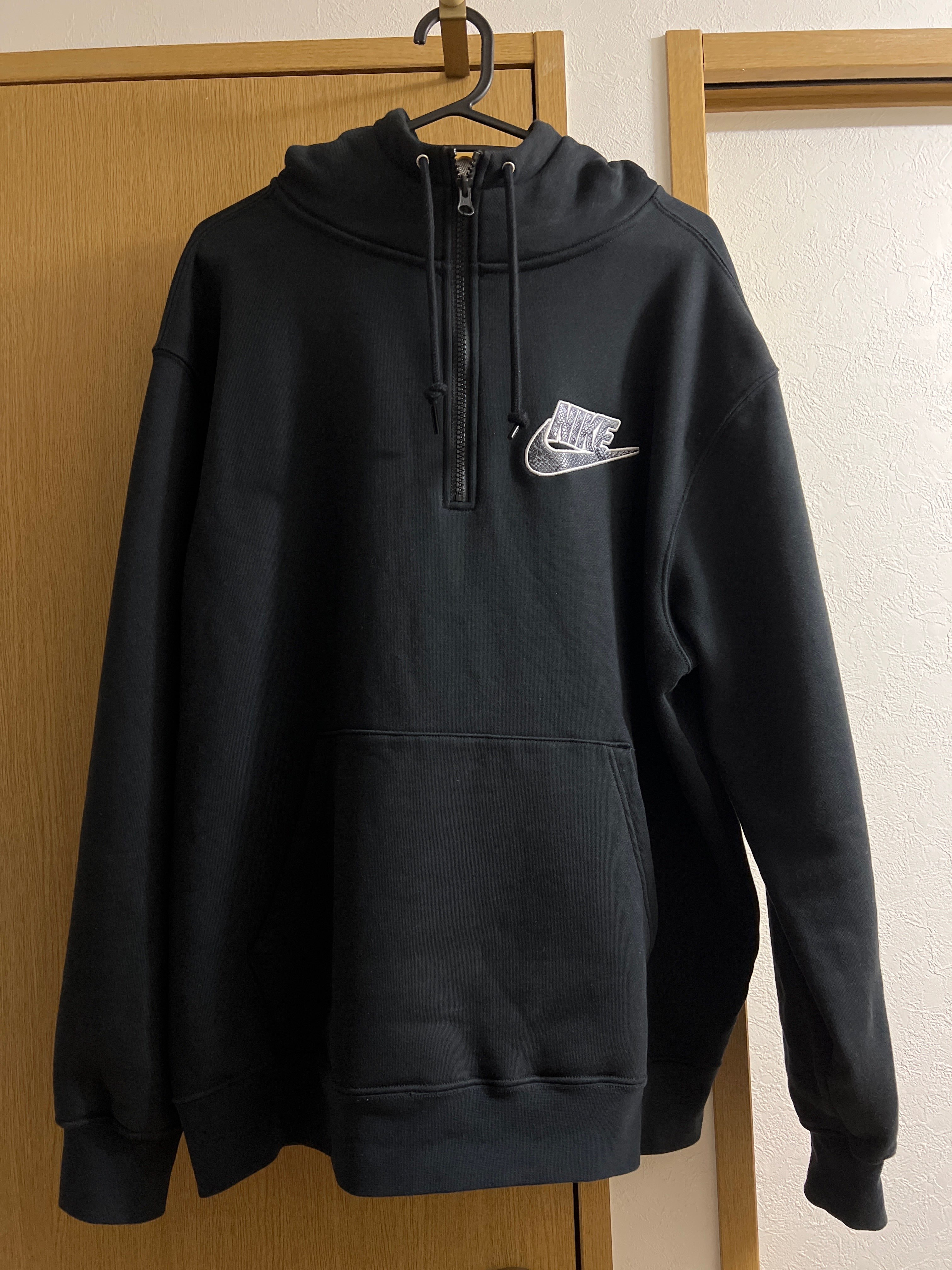 Supreme / Nike® Half Zip Hooded Sweatshirt "Black"