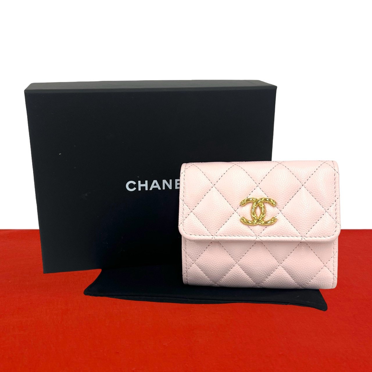 CHANEL シャネル マトラッセ ココマーク 金具 キャビアスキン 三つ折り財布 ピンク
 70796