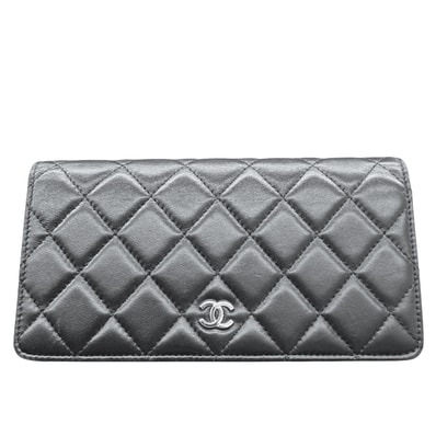 CHANEL 美品 シャネル マトラッセ タイムレス クラシック 二つ折り 長財布 A31509 ラムスキン レザー ブラック 11番台シリアル ロングウォレット 二つ折り ココマーク 長財布 ABランク 中古 鑑定済 シャネル財布