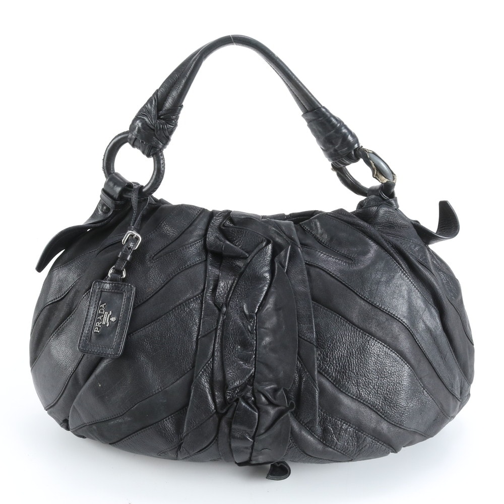 プラダ ショルダーバッグ レザー