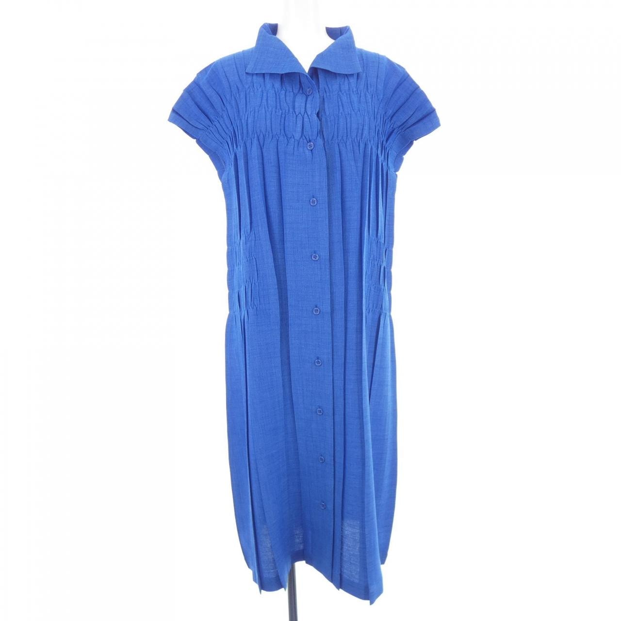 イッセイミヤケ ISSEY MIYAKE ワンピース