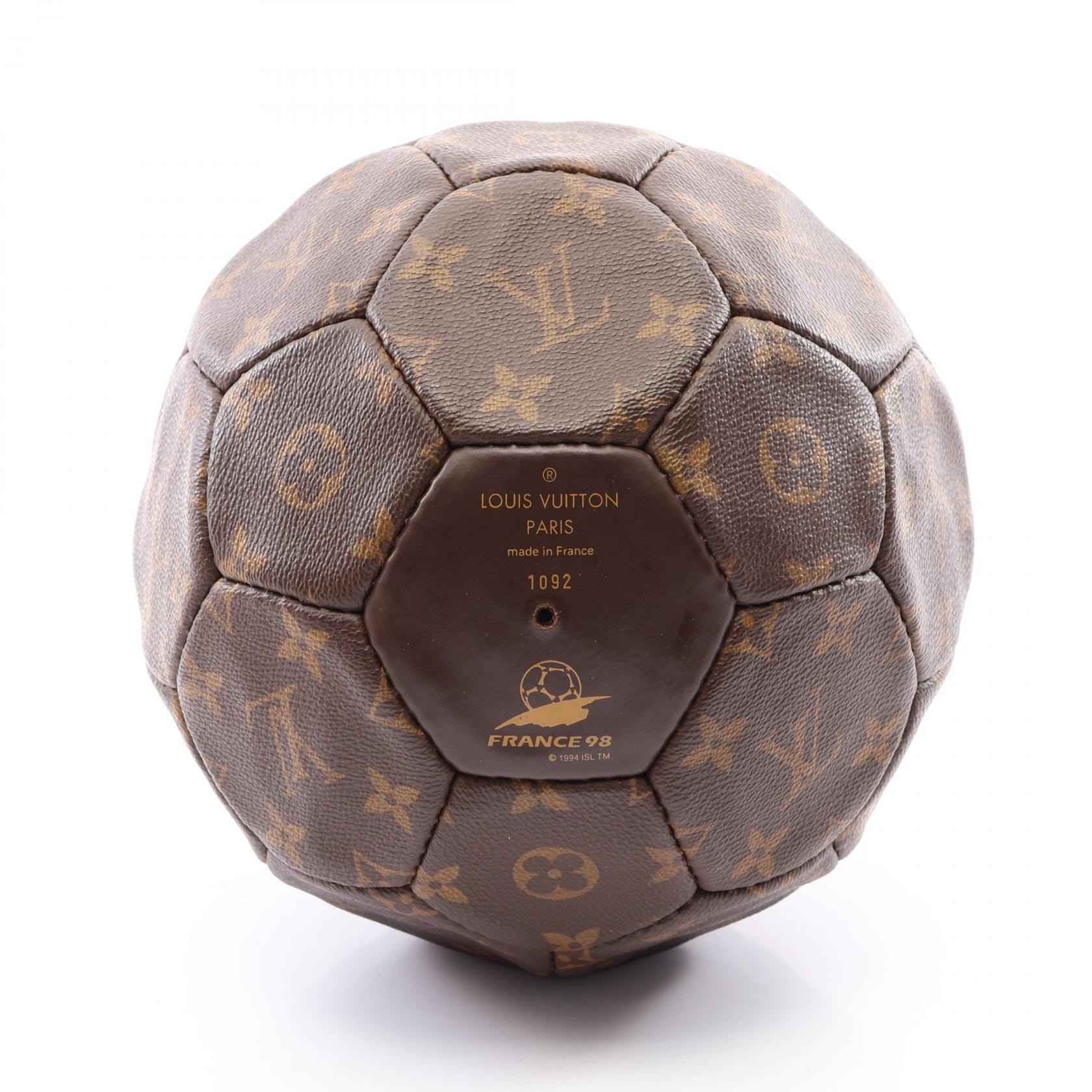 ルイ・ヴィトン LOUIS VUITTON サッカーボール 1998年フランスワールドカップ記念 3000個限定 アクセサリー PVCコーティングキャンバス モノグラム メンズ レディース ブラウン系 M99054 【中古】