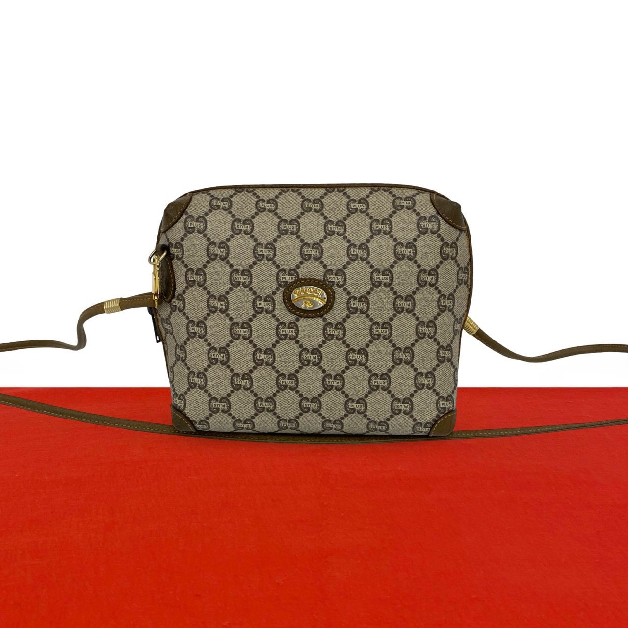 GUCCI グッチ グッチプラス ロゴ 金具 PVC レザー ショルダーバッグ ブラウン
72734