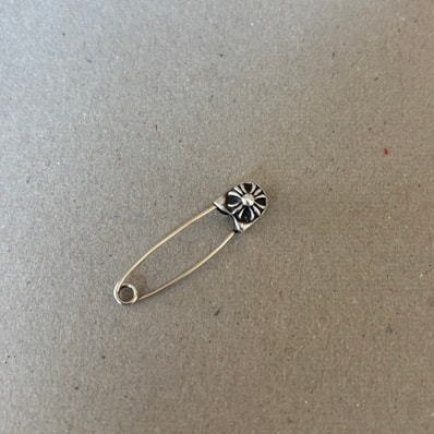 クロムハーツ セーフティピン スモール