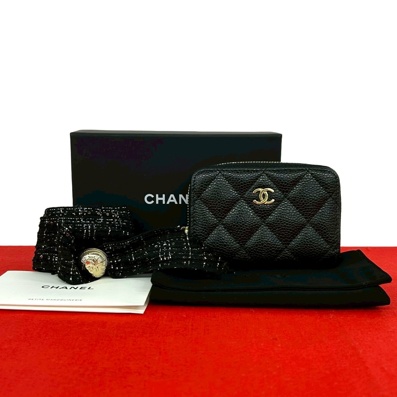 CHANEL シャネル マトラッセ ココマーク キャビアスキン コインケース ブラック
 52973