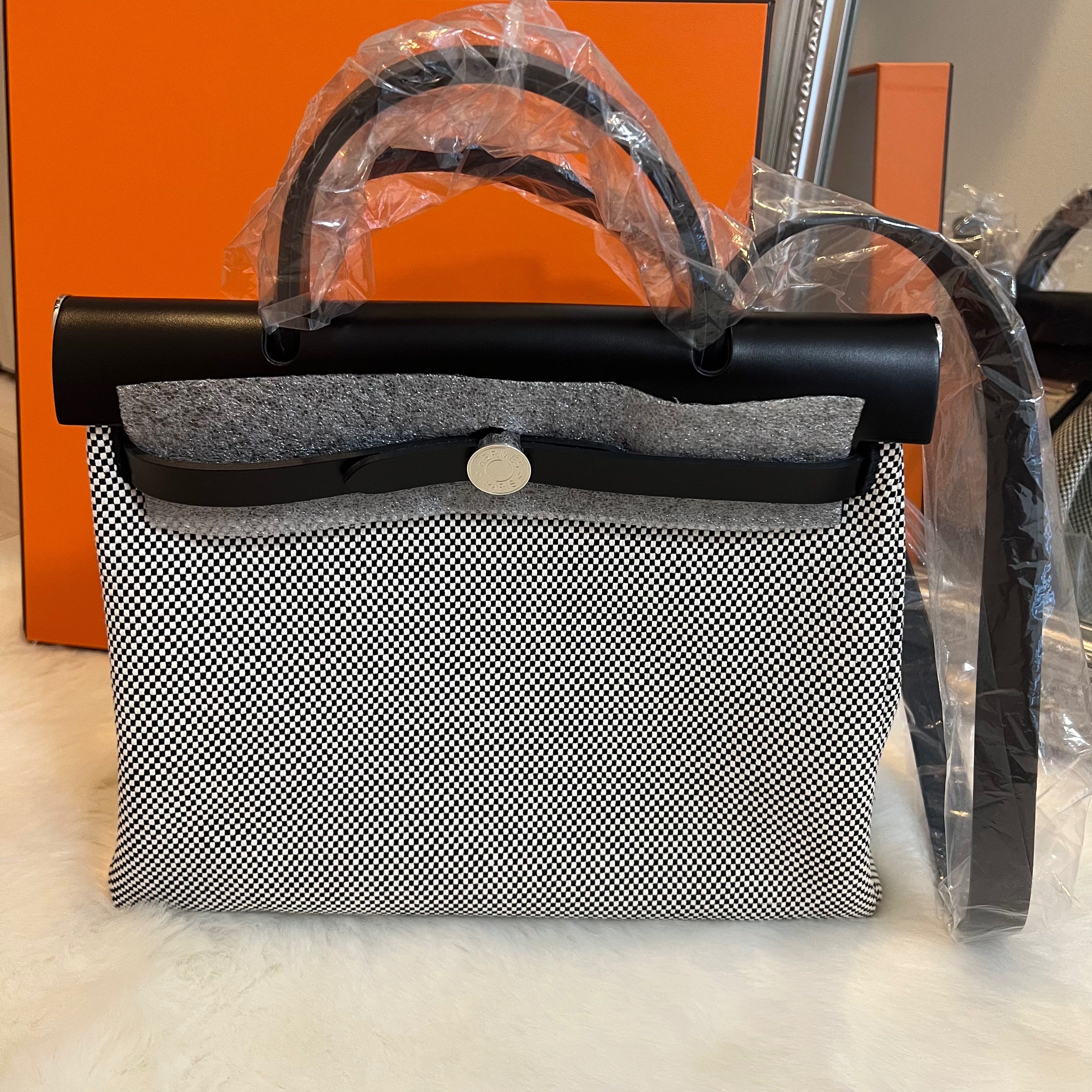 《エールバッグ・ジップ》 31 ルトゥルネ