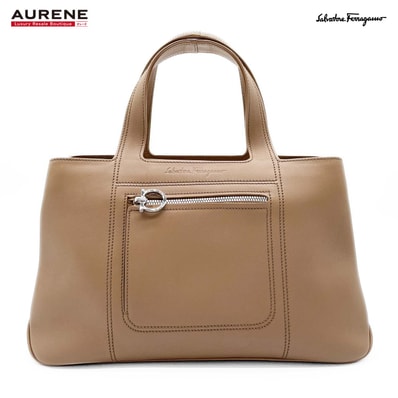 Salvatore Ferragamo サルヴァトーレフェラガモ ガンチーニ ステッチ ハンドバッグ
レザー ベージュ レディース
【中古】