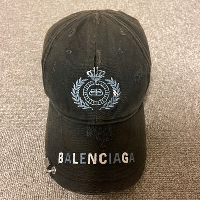 BALENCIAGA BB Laurel Destroyed Piercing Cap "Black"