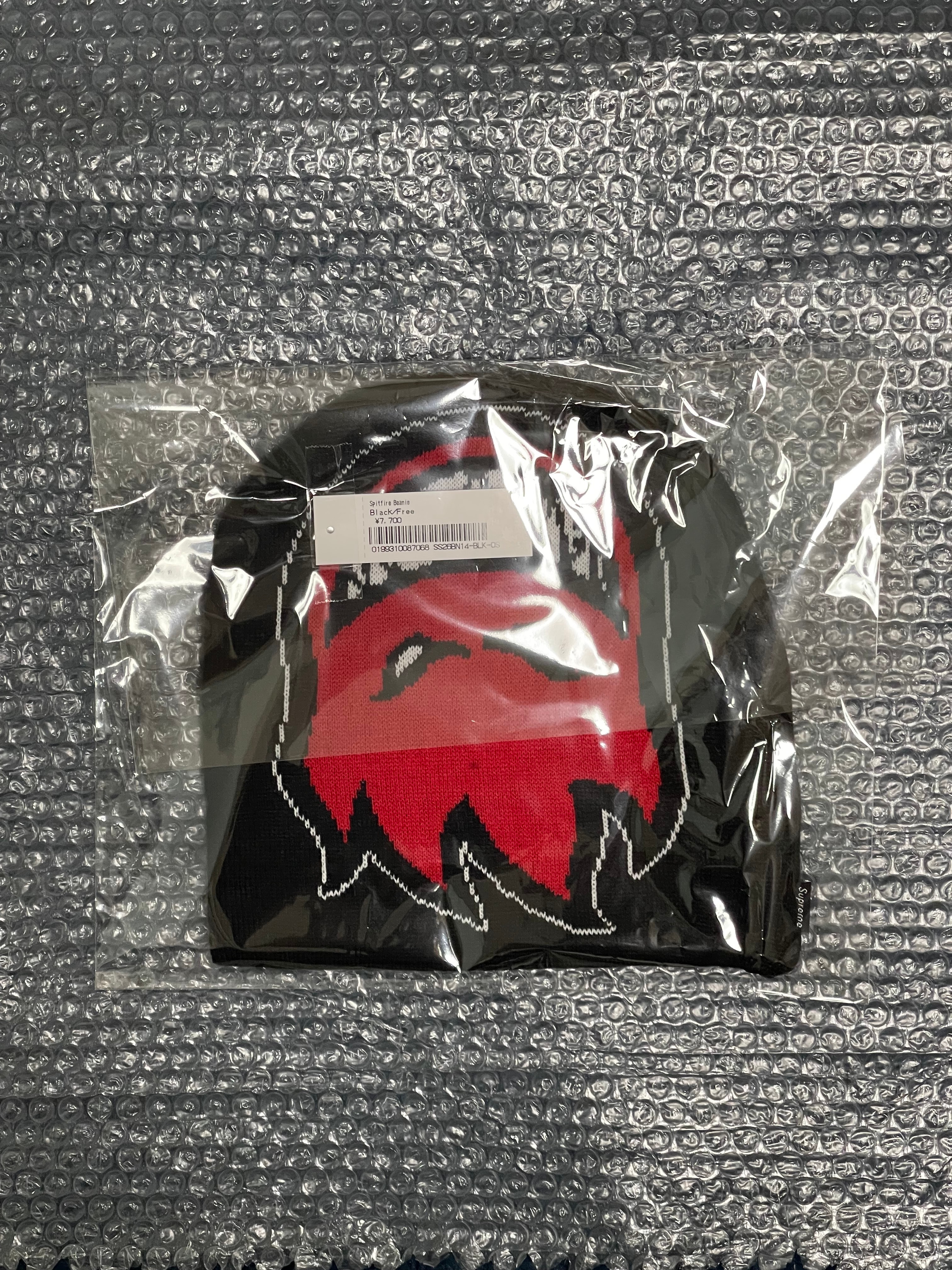 Supreme x Spitfire Beanie "Black"