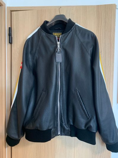 Supreme / Vanson Leathers® Perforated Bomber Jacket "Black"
