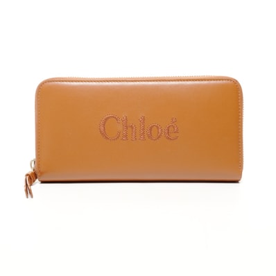 クロエ Chloe レザー ラウンドジップ ロゴ 長財布【中古】