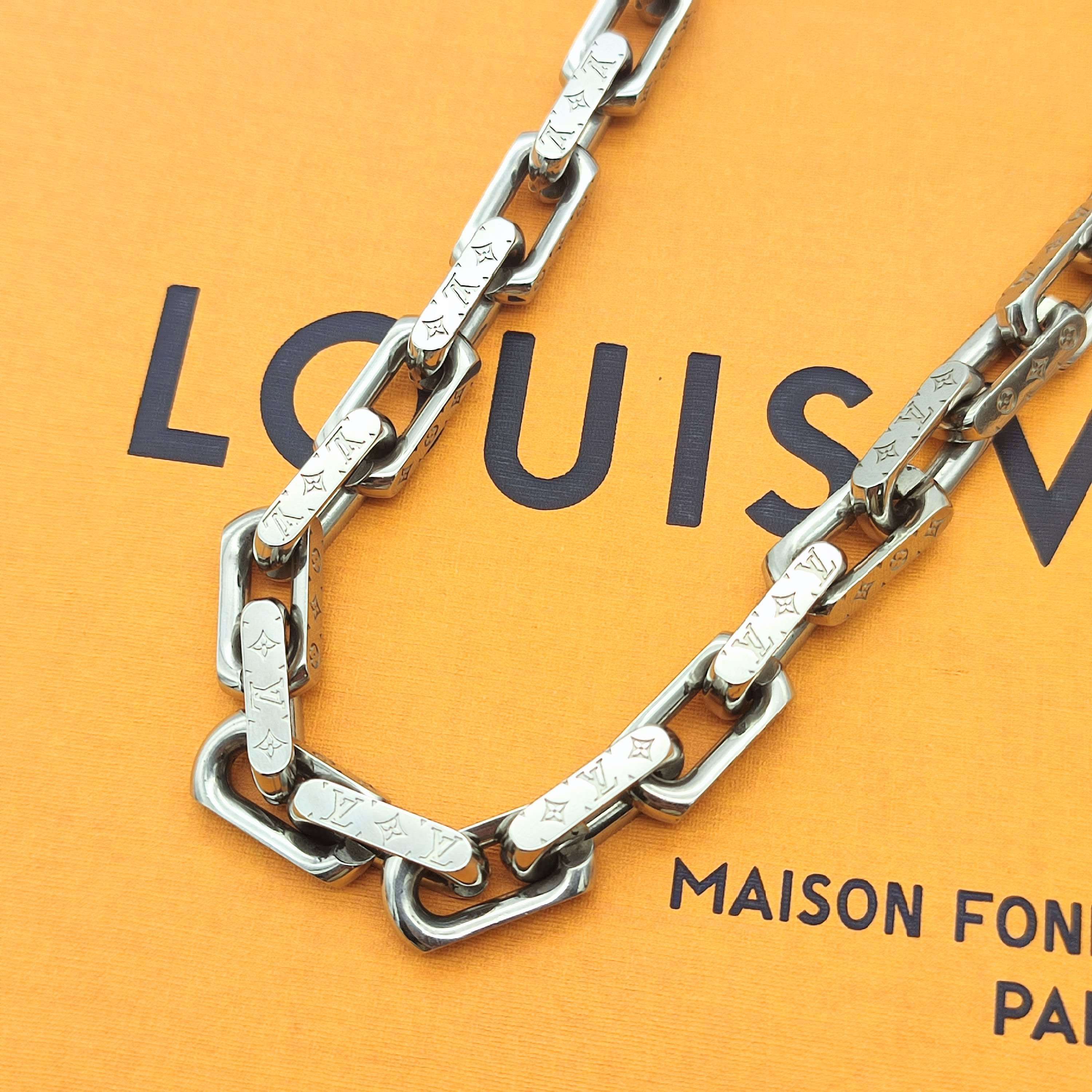 Louis Vuitton Monogram Chain Necklace "Silver"