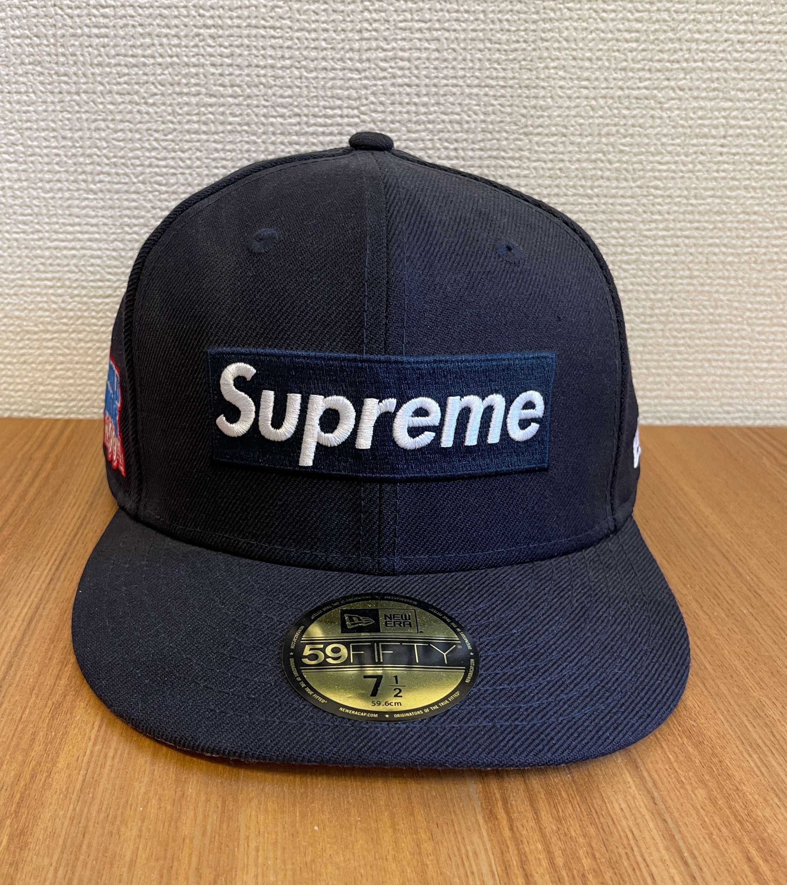 Supreme World Famous Box Logo New Era® "Navy"