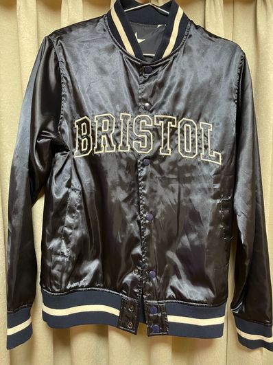 FC Real Bristol スタジャン