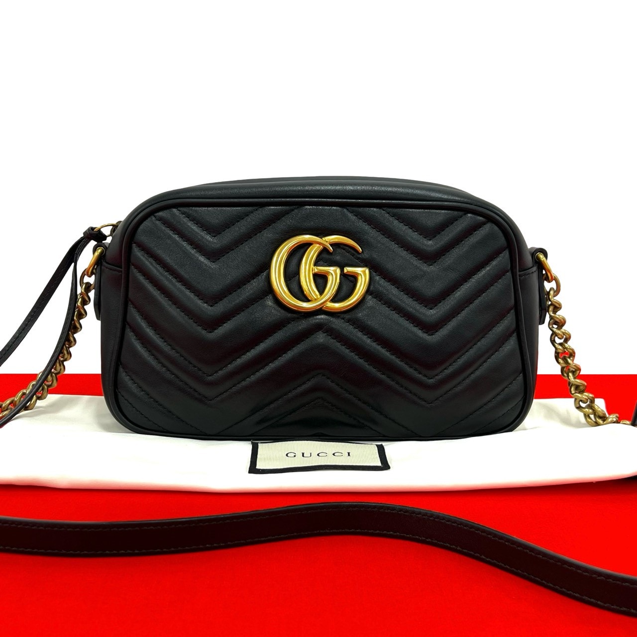 GUCCI グッチ GGマーモント キルティング レザー ショルダーバッグ ブラック
32904