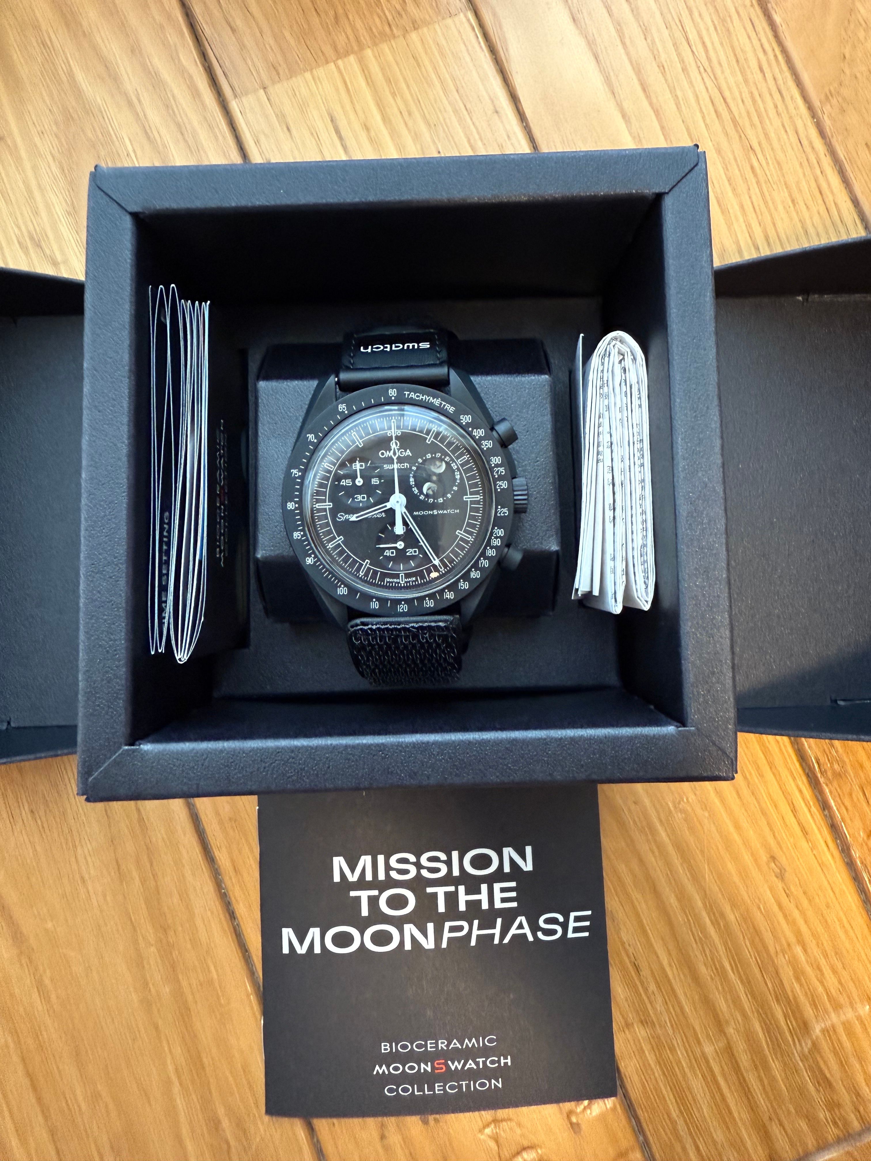 Snoopy x OMEGA x Swatch BIOCERAMIC MoonSwatch Mission To The Moonphase "Black" SO33B700