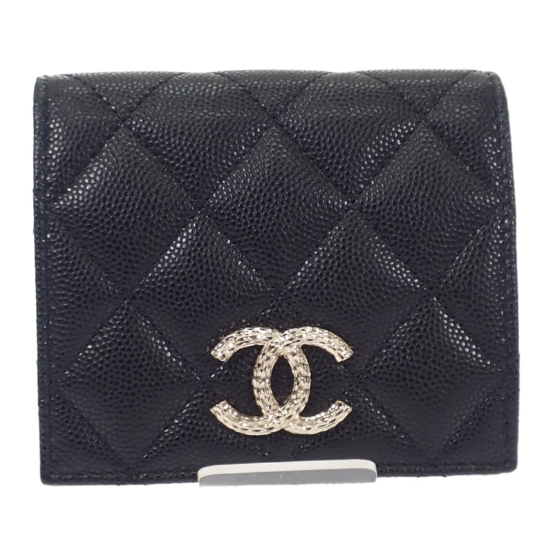 シャネル CHANEL マトラッセ コンパクトウォレット AP4248B1821294305 二つ折り財布 キャビアスキン ブラック ゴールド金具 レディース【中古】【Aランク】
