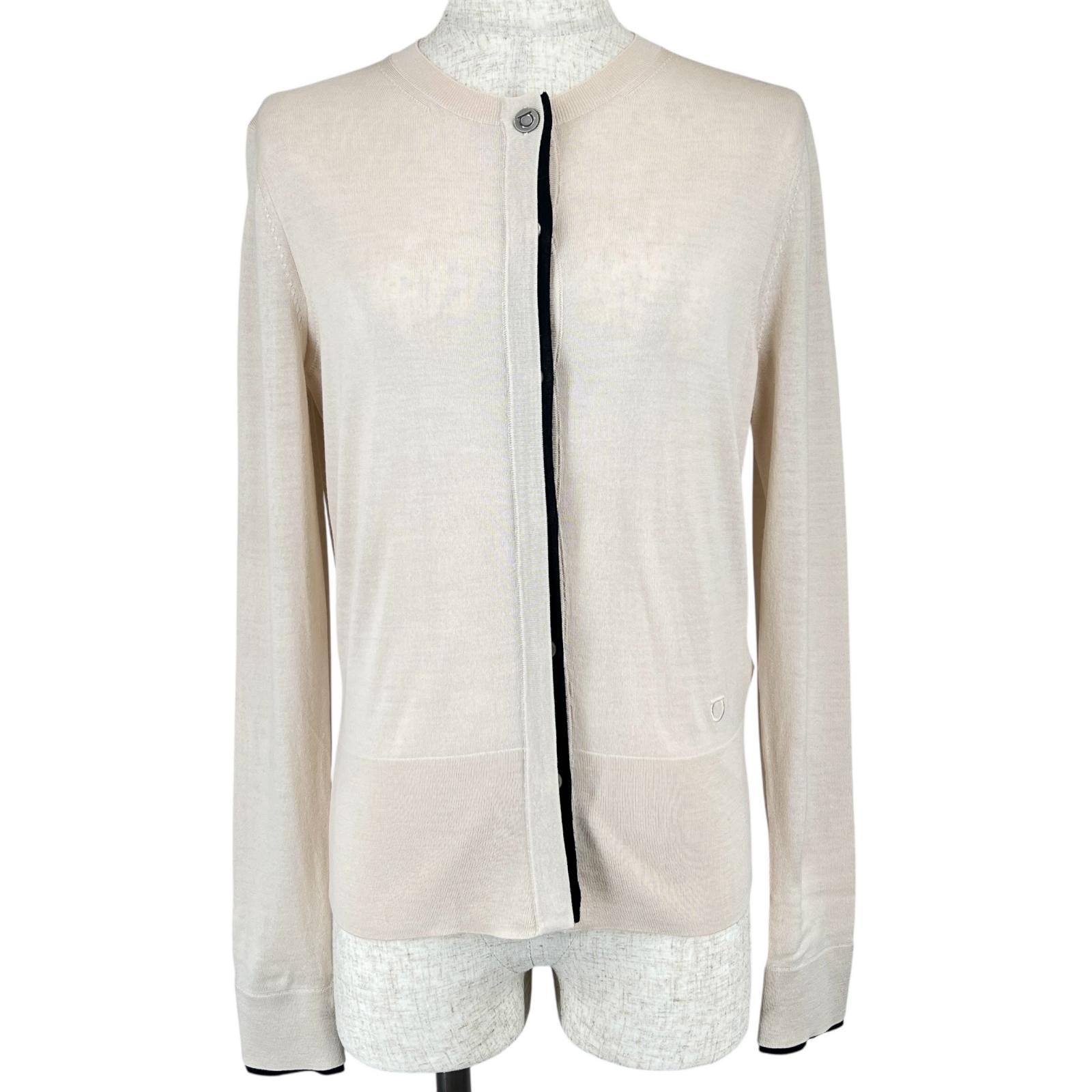 美品 サルヴァトーレフェラガモ
カーディガン ピンクベージュ レディース S