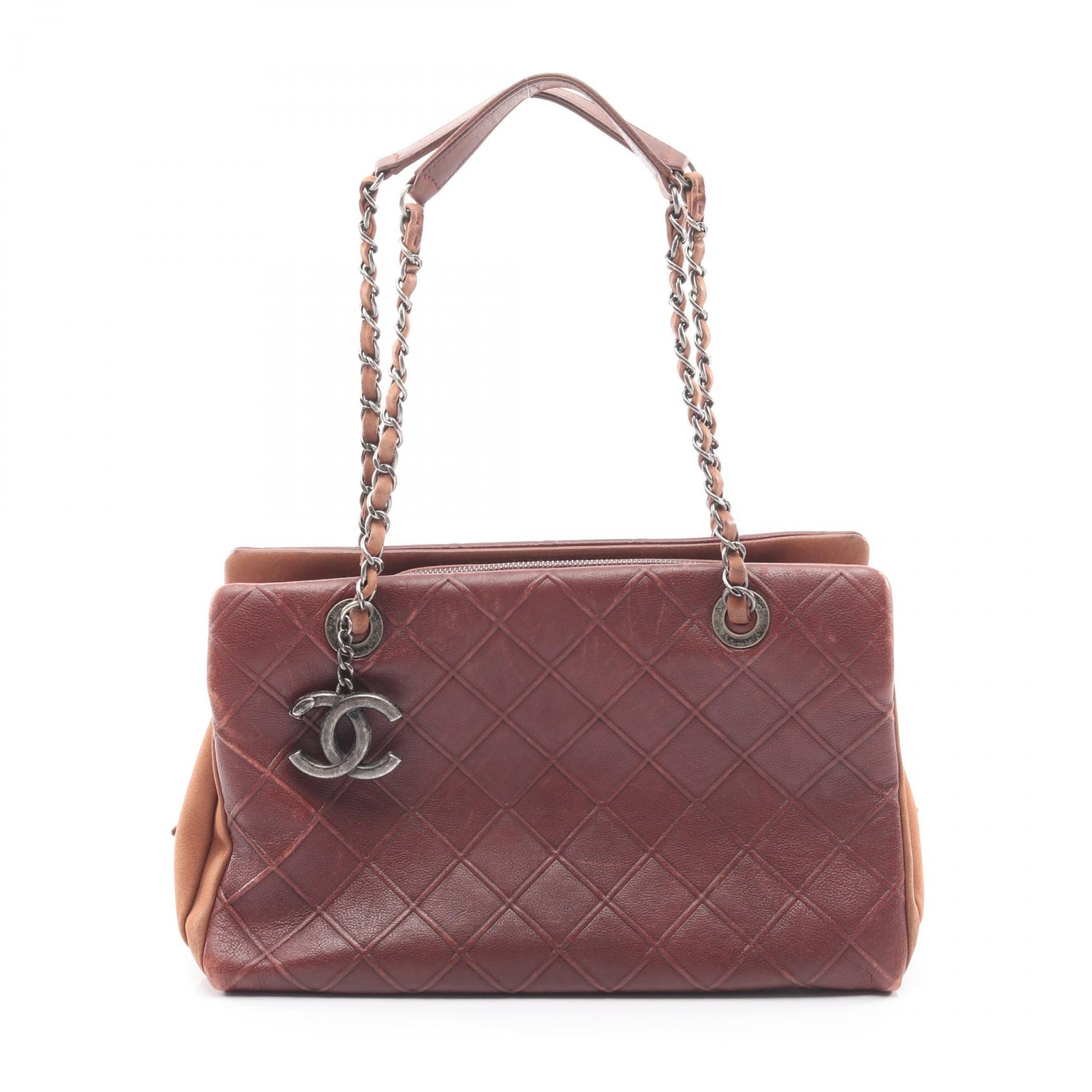 CHANEL CHANEL 마트라세 엠보싱 앤틱 실버 하드웨어 숄더백 가죽 여성 브라운 [중고]