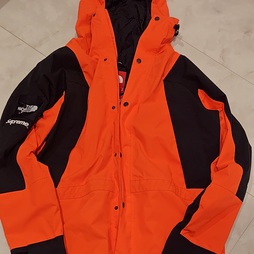 Supreme x The North Face Mountain Light Jacket "Power Orange"