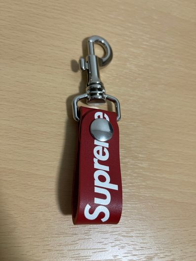 Supreme Leather Key Loop "Red"